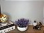 Arranjo de Lavanda Artificial em Toque Real com Vaso Cerâmica Branco - Imagem 4