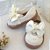 Sapatinho Confort Boneca com Laço - cor Off-White - Tamanho 19 - calça de 8 a 10 meses aproximadamente - Imagem 5