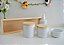 Kit Higiene Bandeja Tampa Madeira Pinus Porcelana M Quarto - Imagem 2