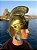 Capacete Guerreiro Medieval Romano Elmo Dourado Fantasia - Imagem 9