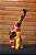 Girafa de pano africano (tons amarelos) - feita à mão - Imagem 9