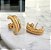Brinco 2 meias argolas ear hook banhado ouro - Imagem 2