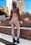 Tri-junto Saint-Tropez (Conjunto com 3 peças) Legging Cintura baixa, Zero Transparência Rosê Acetinado com Textura em linhas - Imagem 2