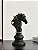 Escultura Decorativa em Resina Cavalo Xadrez - Imagem 1