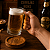 Kit Caneca de Chopp com Porta-Copos em Madeira Teca Personalizado - Imagem 2