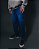 CALÇA CARGO JEANS ESCURA COM LAVAGEM - Imagem 3