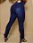 Calça jeans feminina skinny azul básica com puídos - Imagem 4