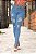 Calça jeans skinny clara rasgada com pences empina bumbum - Imagem 10