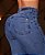 Calça jeans premium skinny feminina básica clara de botão - Imagem 10