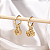 Brinco Argolinha de Click com 2 Pingentes de Trevo - Banhado a Ouro 18k - Imagem 2
