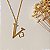 Colar de Letra V com Trevo - Design Próprio - Banhado a Ouro 18k - Imagem 2