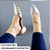 SCARPIN SALTO BAIXO FINO COURO OFF WHITE DOURADO CONFORTAVEL - Imagem 7