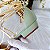 SCARPIN SALTO BAIXO BLOCO COURO MENTA OFF CINZA DOURADO CONFORTAVEL - Imagem 6
