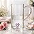 Jarra de Vidro Borossilicato Com Alça e Detalhe Coração Rosa 1350ml - Imagem 1