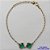 PULSEIRA NO BRUTO PRONTO PARA O BANHO - PULSEIRA TIPO VAN CLEEF EM VIDRO VERDE COM 2 PINGENTES 11MM  - PULSEIRA COM 18CM + EXTENSOR - PESO TOTAL: 2,4GR - COMPOSIÇÃO: LATÃO / VIDRO BRU9400 - Imagem 1