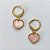 BRINCO NO BRUTO PRONTO PARA O BANHO -  BRINCO ARGOLINHA DE PRESSÃO (TRANQUETA) COM PINGENTE TIPO VAN CLEEF CORAÇÃO  10MM MADRE PÉROLA ROSA - PESO 1,5GR - BRU9915 - Imagem 2