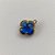 ACESSÓRIO NO BRUTO PRONTO PARA O BANHO - PINGENTE TIPO VAN CLEEF AZUL COM UMA ARGOLINHA - COMPOSIÇÃO: LATÃO / VIDRO - TAMANHO 10MM -  (VENDIDO POR UNIDADE) PESO TOTAL 0,6GR - BRU0001716 - Imagem 2