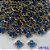 ACESSÓRIO NO BRUTO PRONTO PARA O BANHO - PINGENTE TIPO VAN CLEEF AZUL COM DUAS ARGOLINHAS - COMPOSIÇÃO: LATÃO / VIDRO - TAMANHO 10MM -  (VENDIDO POR UNIDADE) PESO TOTAL 0,6GR - BRU0001720 - Imagem 1