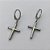 BRINCO EM AÇO INOXIDÁVEL(E1338)(CX99) - BRINCO ARGOLA DE PRESSÃO COM PINGENTE CRUCIFIXO 13X21MM - COMPOSIÇÃO: AÇO INOXIDÁVEL - AÇO1602 - Imagem 2
