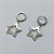 BRINCO EM AÇO INOXIDÁVEL(E0880) (CX102) - BRINCOS ARGOLAS DE PRESSÃO COM PINGENTE ESTRELA VAZADA 17MM - COMPOSIÇÃO: AÇO INOXIDÁVEL - AÇO1743 - Imagem 2