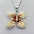 CONJUNTO FOLHEADO A PRATA COM 50 MILÉSIMOS + VERNIZ DIAMOND - CONJUNTO COM CORRENTE VENEZIANA 45CM -BRINCOS DE PINO E PINGENTES EM FLORES ESMALTADAS BRANCA 16X19MM - PRA109 - Imagem 2