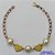 PULSEIRA NO BRUTO PRONTA PARA O BANHO - (CX.50) PULSEIRA COM PÉROLAS E PINGENTES CORAÇÕES - TAMANHO: 18CM - PESO TOTAL 4,4GR - COMPOSIÇÃO: LATÃO / PÉROLAS - BRU14340 - Imagem 1