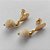 BRINCO FOLHEADO A OURO - BANHADO COM 5 MILÉSIMOS + VERNIZ DIAMOND - BRINCO DE PINO BASE OVAL E PEDRA HOWLITA REDONDA BRANCA 30MM - OURO364 - Imagem 2