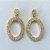 BRINCO FOLHEADO A OURO COM VERNIZ DIAMOND - BRINCO DE PINO OVAL VAZADO CRAVEJADO EM MICROS ZIRCÔNIAS 25MM - OURO793 - Imagem 1