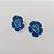 BRINCO FOLHEADO A PRATA COM 50 MILÉSIMOS + VERNIZ DIAMOND - BRINCO DE PINO FLOR ESMALTADA AZUL 16MM PRA834 - Imagem 2