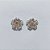 BRINCO FOLHEADO A PRATA COM 50 MILÉSIMOS + VERNIZ DIAMOND - BRINCO DE PINO FLOR COM ZIRCÔNIAS ROSAS E CRISTAL 22MM - PRA983 - Imagem 1