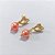 BRINCO FOLHEADO A OURO - BANHADO COM 5 MILÉSIMOS + VERNIZ DIAMOND - BRINCO DE PINO BASE FOLHA VAZADA E PÉROLA 10MM - OURO1446 - Imagem 2