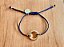 Pulseira Linha Preta com Moeda Dourada - Imagem 1