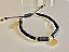 Pulseira Preta e Dourada com Moedinha Lisa - Imagem 1