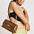 BOLSA SANTA LOLLA  FLAP BAG COM ALÇA DE CORRENTE METALIZADA PEQUENA - BRONZE - Imagem 4