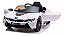 Carrinho Elétrico BMW I8 12v Branco Suporta 30kg Controle Remoto Velocidade Max 5km/h Luz Som Banco de Couro - Imagem 4