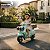 Mini Moto Elétrica Infantil Vespa Primavera 12v Azul Licenciada Com Luz Som Rodinhas Auxiliares Suporta Até 30kg - Imagem 7