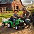 Trator Elétrico Infantil 12v Verde Com Carreta Pá Controle Remoto Luz Som Pedal Frente Ré Bateria Recarregável - Imagem 8