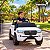 Carro Elétrico Infantil Toyota Land Cruiser 12v Branco Licenciado Controle Remoto Luz Som Bateria Recarregável - Imagem 3