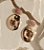 Brinco Chapa Resina Rosa e Marrom Banho Ouro 18k - Imagem 1