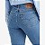 LEVI'S CALÇA JEANS LEVI'S® 724 HIGH RISE STRAIGHT LAVAGEM MÉDIA - Imagem 4