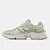 NEW BALANCE TÊNIS 9060 UNISEX - VERDE MUSGO CLARO - Imagem 2
