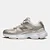 NEW BALANCE TENIS NB 603 UNISSEX BEGE E OURO - Imagem 2
