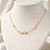 COLAR FEMININO COM OLHO DE TIGRE DOURADO E PÉROLA DE ÁGUA DOCE "ÁUREA MINIMAL" - Imagem 2