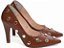 Sapato Scarpin Salto Fino Médio Caramelo Aplique Dourado Torricella AVS 68005B - Imagem 1