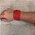 Pulseira Artesanal em Fios de Algodão Sustentável Vermelho - Imagem 1