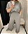 Conjunto blusa e calça cinza - Imagem 1