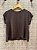 Blusa regata em viscose texturizada cor marrom cafe Tam unico - Imagem 2