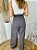 Calça pantalona cinza alfaiataria com cinto - Imagem 3