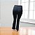 Calça flare com cinto colado com 4 botãozinho malha jacar. - Imagem 2