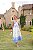 VESTIDO BELLE DE JOUR MIDI DE CAMBRAIA BORDADA OFF-WHITE E AZUL - Imagem 4
